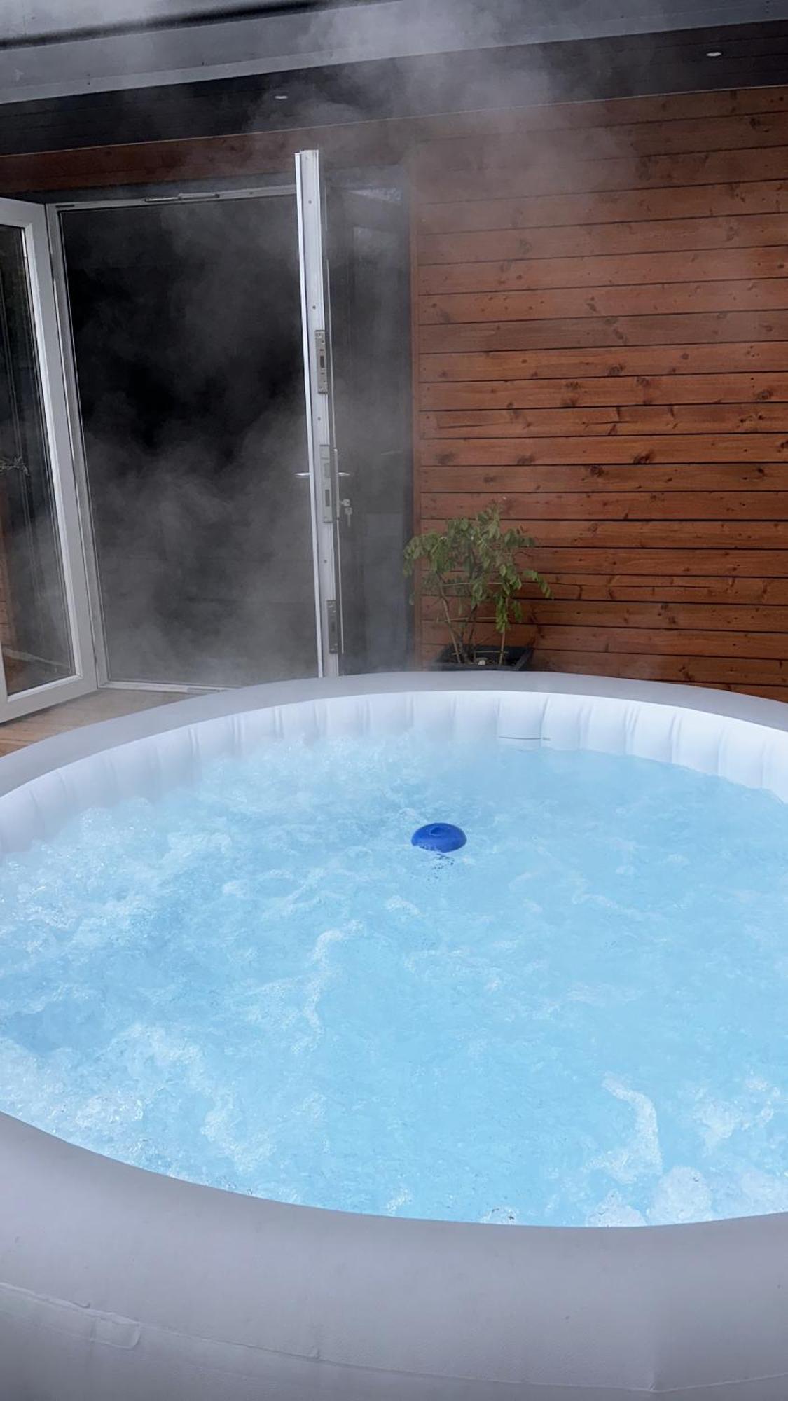 Modern Harrogate House Sleeps 10, Cinema Room & Hot Tub Dış mekan fotoğraf